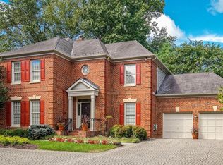 7906 Sandalfoot Dr, Rockville, MD 20854
