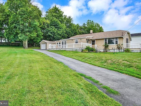 2nd image of 32 Woodland Ave