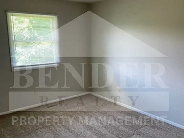 1535 Jordan Ave NW — Photo 7