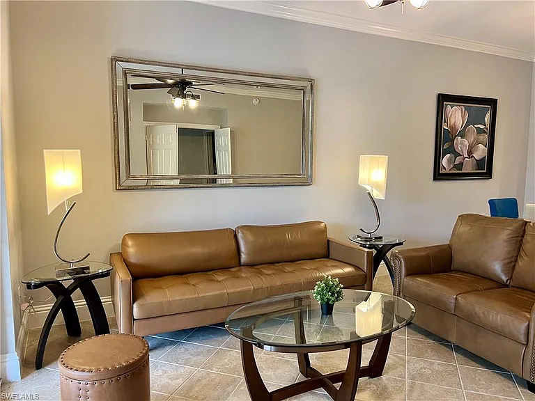 5068 Annunciation Cir #209 — Photo 3