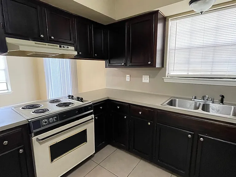 5213 E Hunters Chapel Ct #A — Photo 7