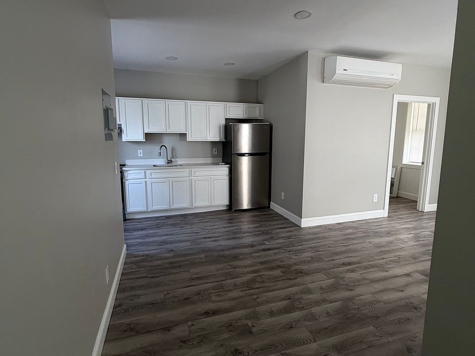 1st image of 1179 Main St #1