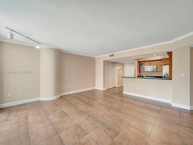 401 SW 4th Ave #203 — Photo 30