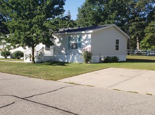 713 Gala Dr, Muskegon, MI 49442