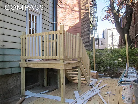 Rented by Compass | media 58