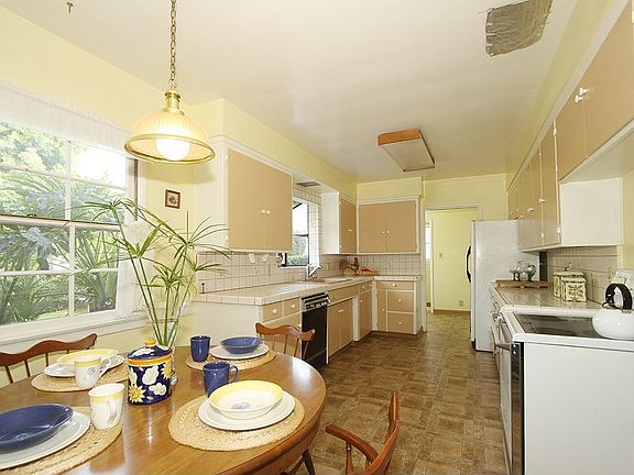 4th image of 4728 Vineta Ave