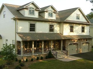 19 Barclay Ct, Middlesex, NJ 08846