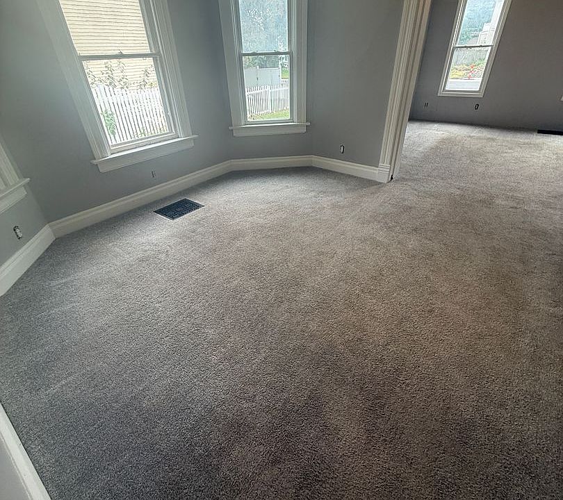 1st image of 2146 W 4th St