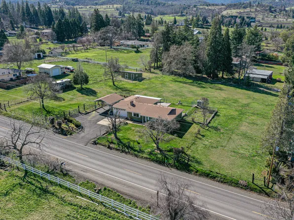 7480 Wagner Creek Rd, Talent, OR 97540