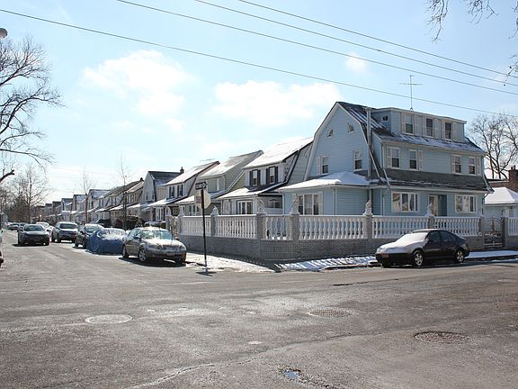 4th image of 8902 215th Pl