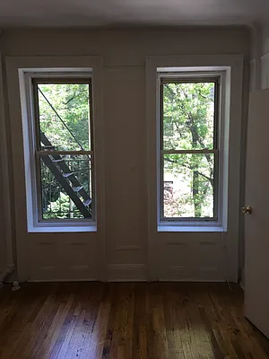Rented by Keith Stuart Sprague Inc | media 8