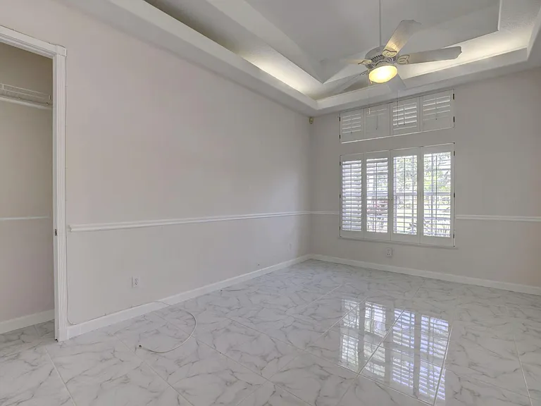 8028 Plantation Lakes Dr — Photo 9