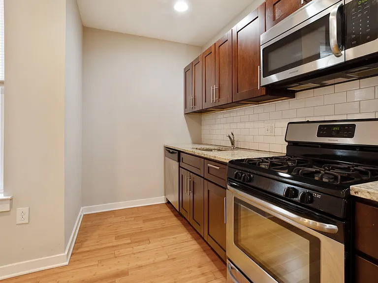 3044 Richmond St #7 — Photo 9