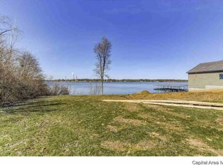 301 Harbor Point Pl, Springfield, IL 62712