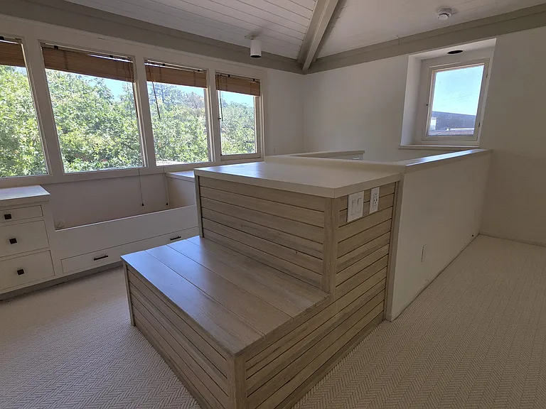 237 N Almenar Dr — Photo 16