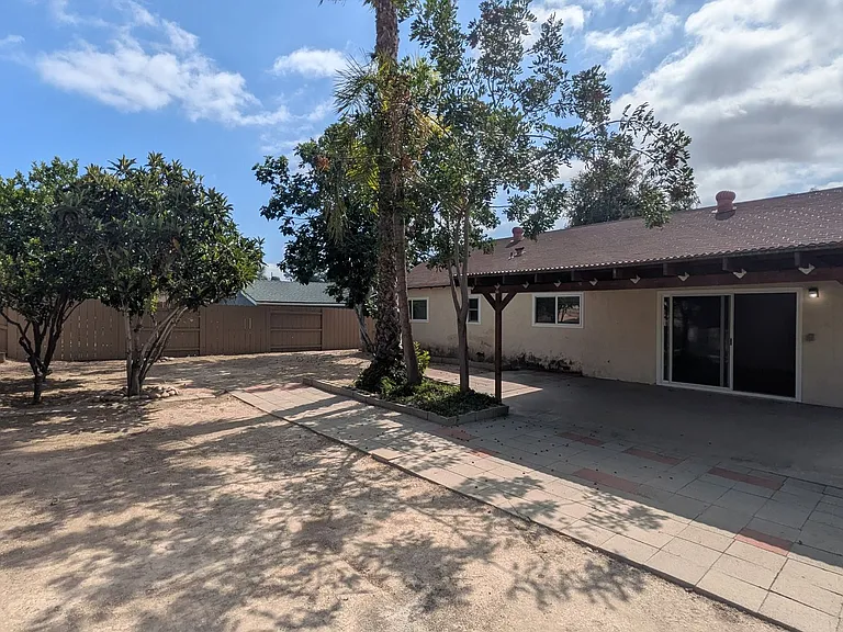3221 Lemon Ln — Photo 24