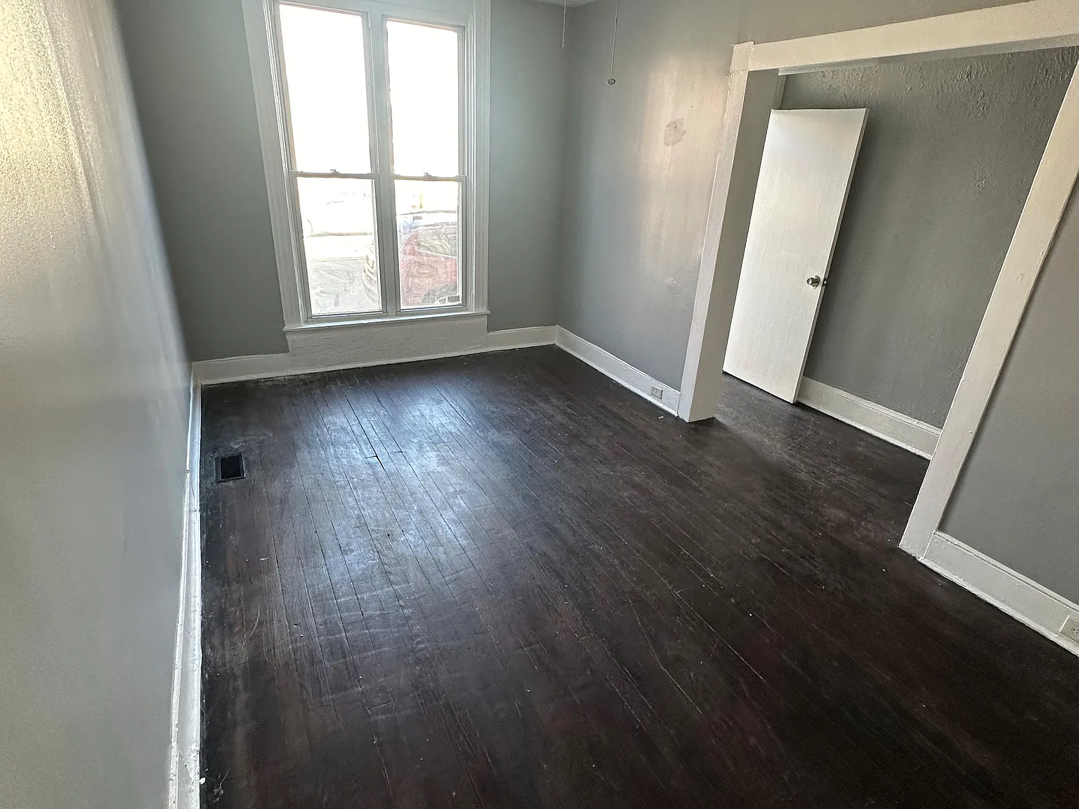 2 bed, 1.0 bath, $1,900 — Photo 2