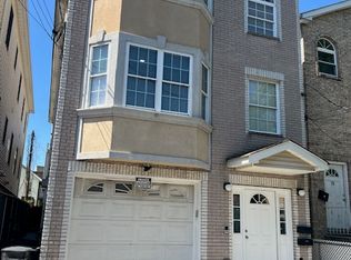 17 Parnell Pl, Jersey City, NJ 07305