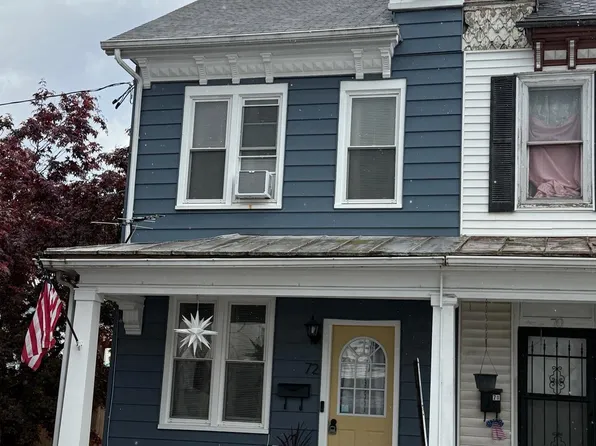 72 Moravian St, Lebanon, PA 17042