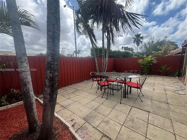 11720 SW 103rd Ln — Photo 4