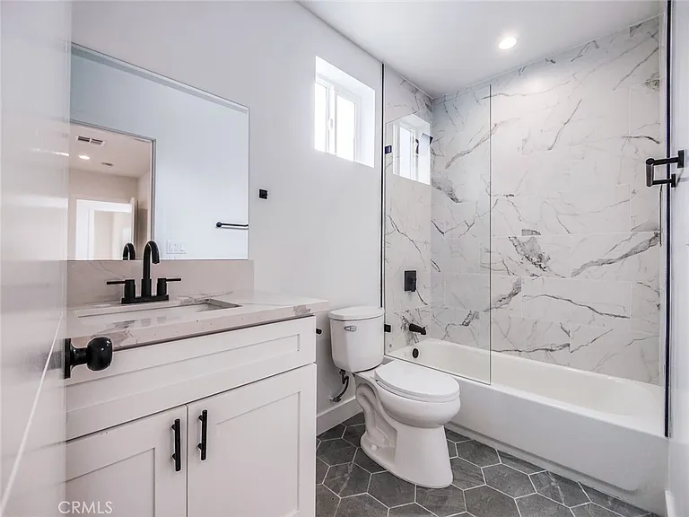 3811 Exposition Blvd #2 — Photo 25