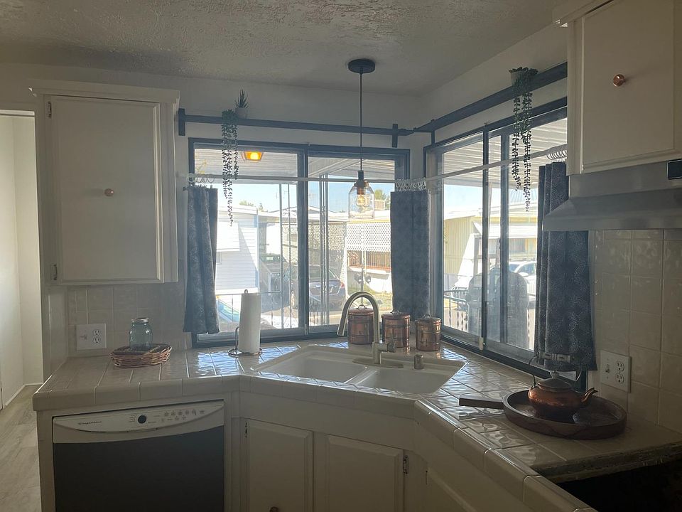 221 W Herndon Ave Fresno, CA, 93650 Apartments for Rent Zillow