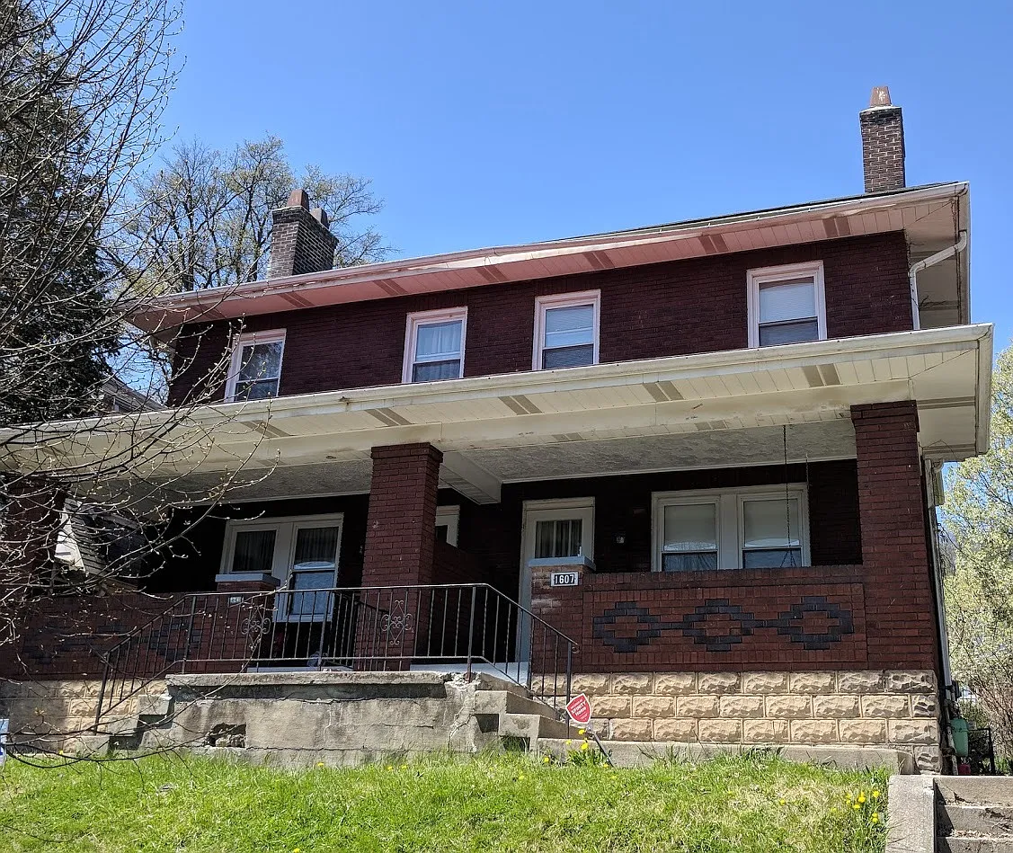 1605-1607 Jancey St photo 1