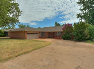 916 N Kansas St, Weatherford, OK 73096