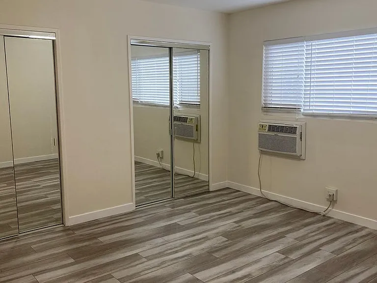 813 Westmount Dr — Photo 10