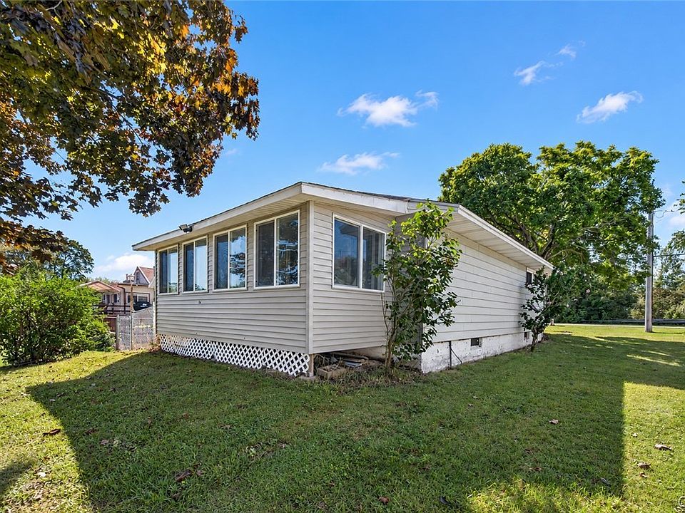1st image of 2453 Coulter Cove Rd