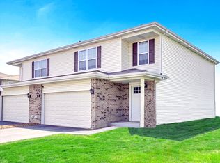 1444 Somerset Dr, Beecher, IL 60401