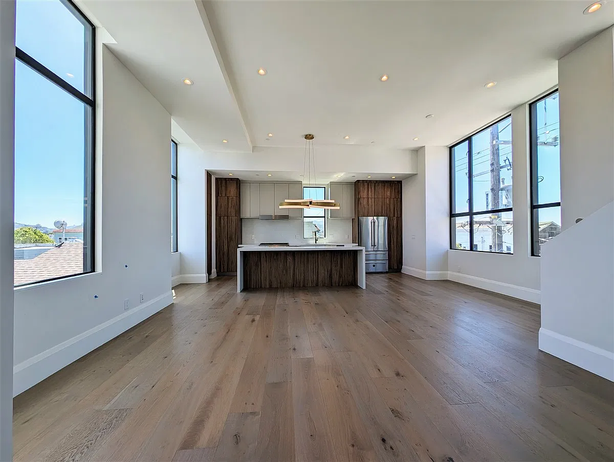 3 bed, 2.5 bath, 1588 sqft, $12,000 — Photo 3