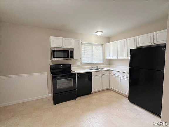 5th image of 1326 Ramona Ln
