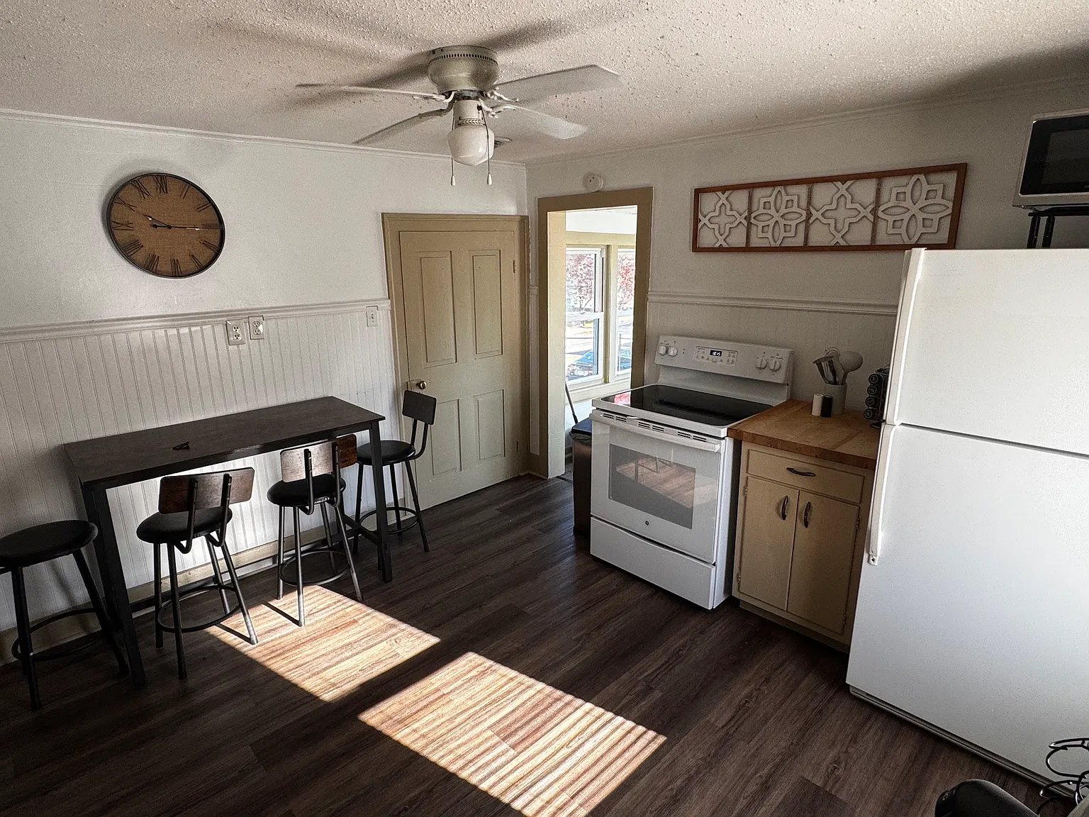 1 bed, 800 sqft, $1,450 — Photo 3