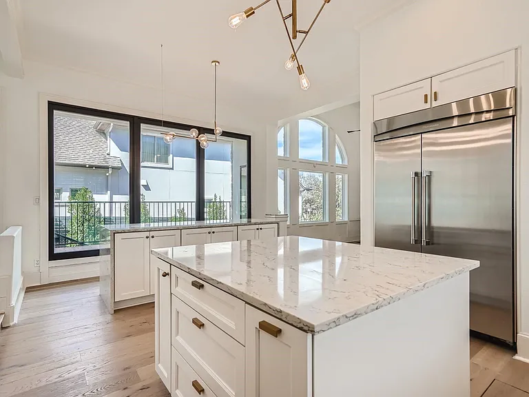2625 McCullough St — Photo 10