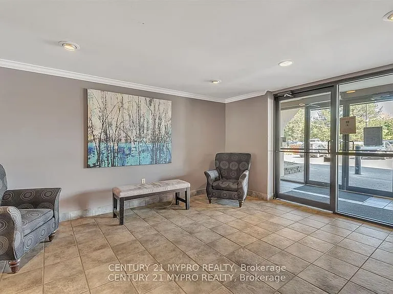 600 Grenfell Dr #410 — Photo 5