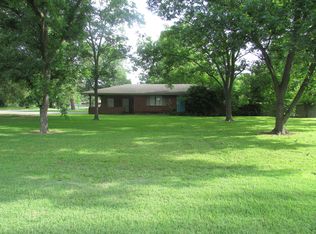 1104 N Porter St, Stuttgart, AR 72160