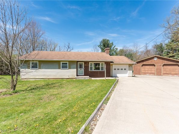 9557 Hoose Rd, Mentor, OH 44060