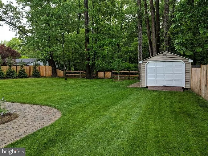 3737 Oak Ln photo 1