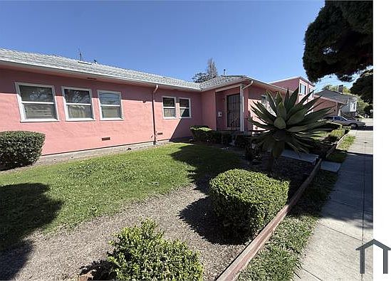 2nd image of 3029 Mabel St