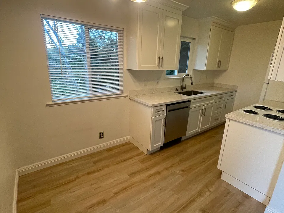 601 Madrone Ave