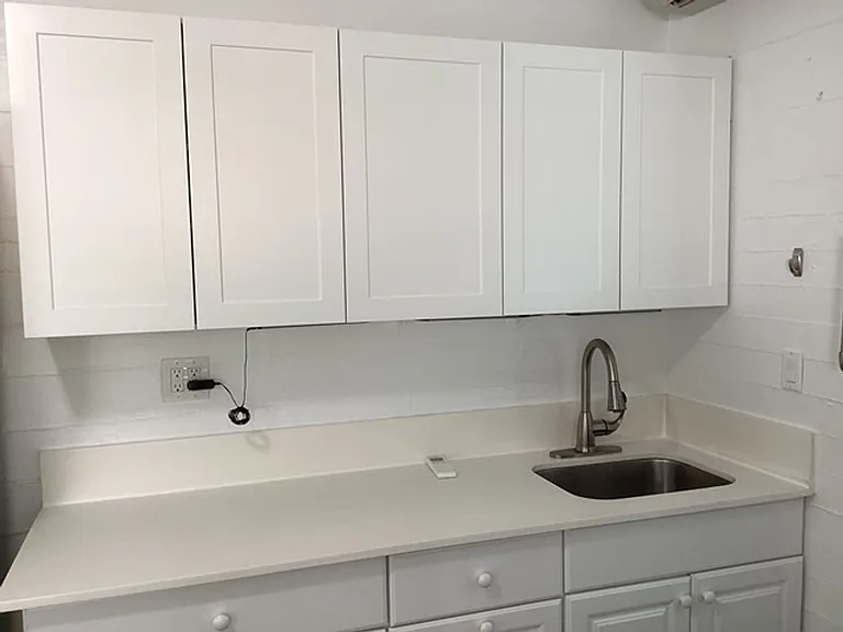 725 Southard St — Photo 11