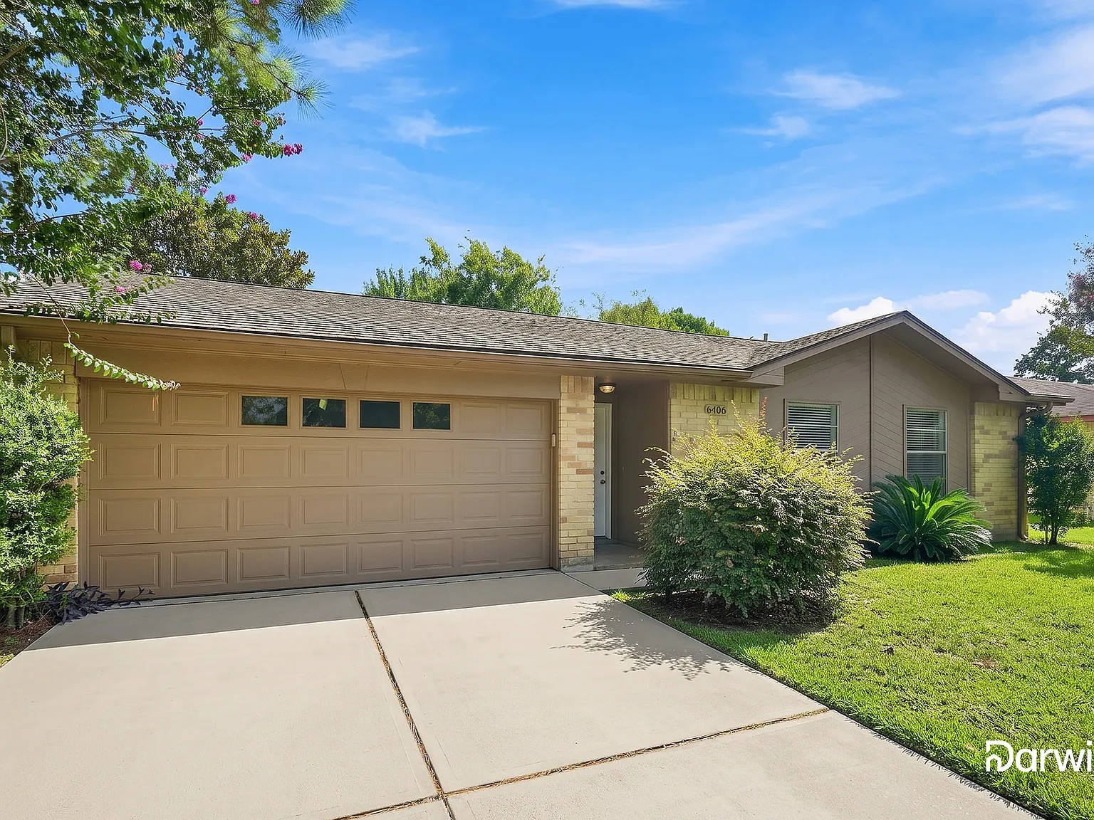 3 bed, 2.0 bath, 1624 sqft, $1,760 — Photo 2
