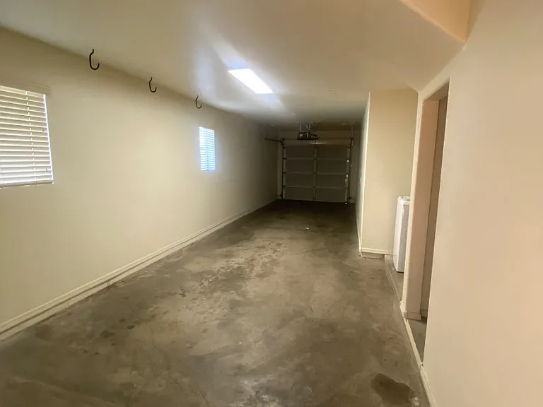 454 N Alder Ct — Photo 8
