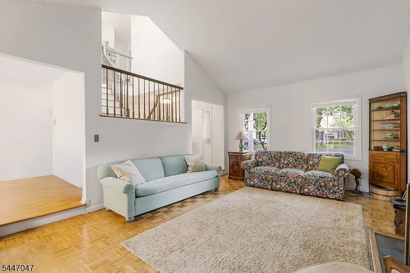 3 bed, 2.5 bath, $5,000 — Photo 4