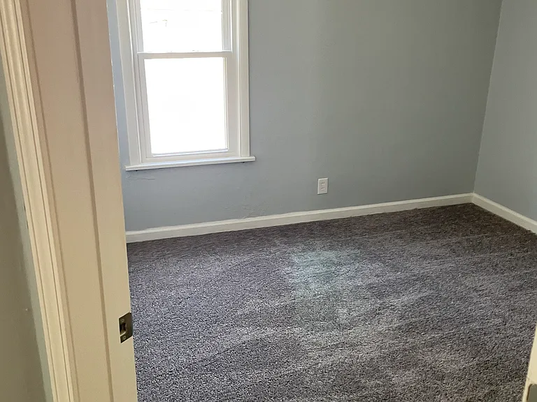 2410 Wallis Ave — Photo 14