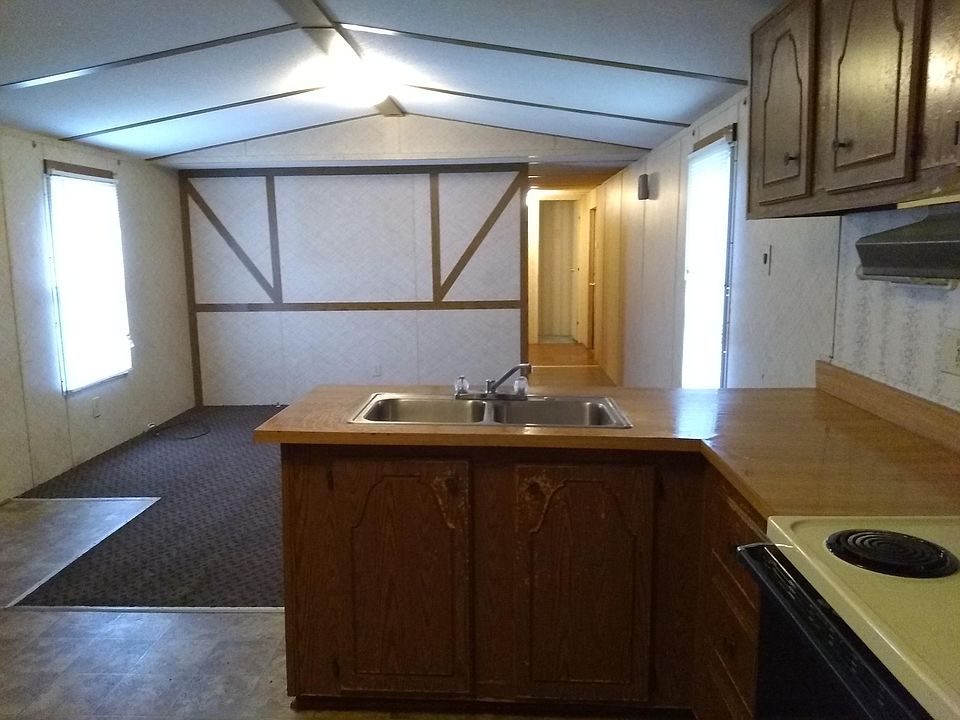 1st image of 113 Truman Cir