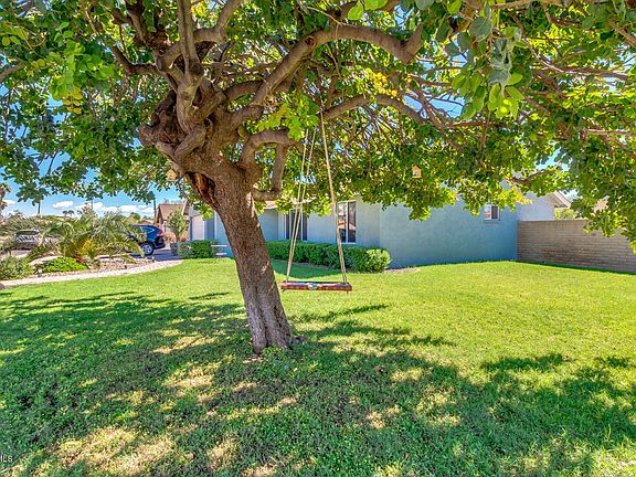4th image of 3147 W Meadow Dr
