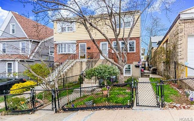 1st image of 21 Ferndale St