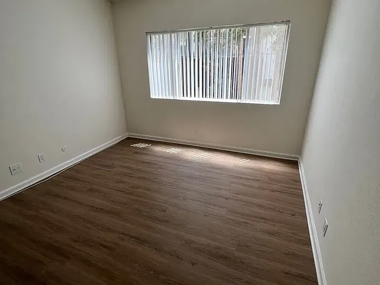 6100 Buckingham Pkwy #206 — Photo 7
